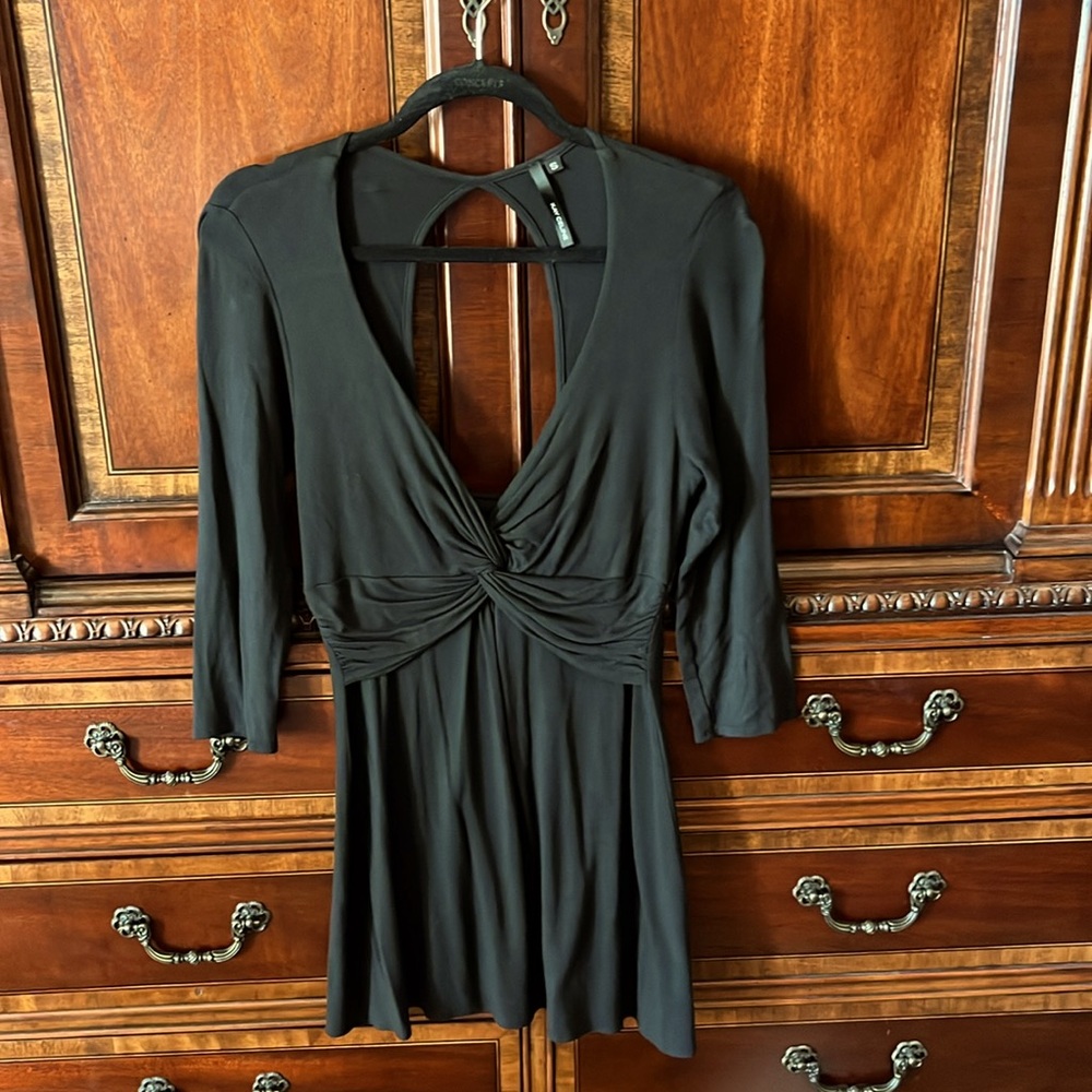 Plunging neckline keyhole back Sexy black top